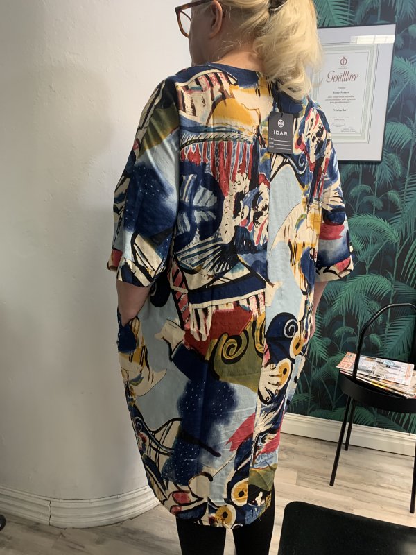 Fin klänning ifrån Lene Idar - Bild 3