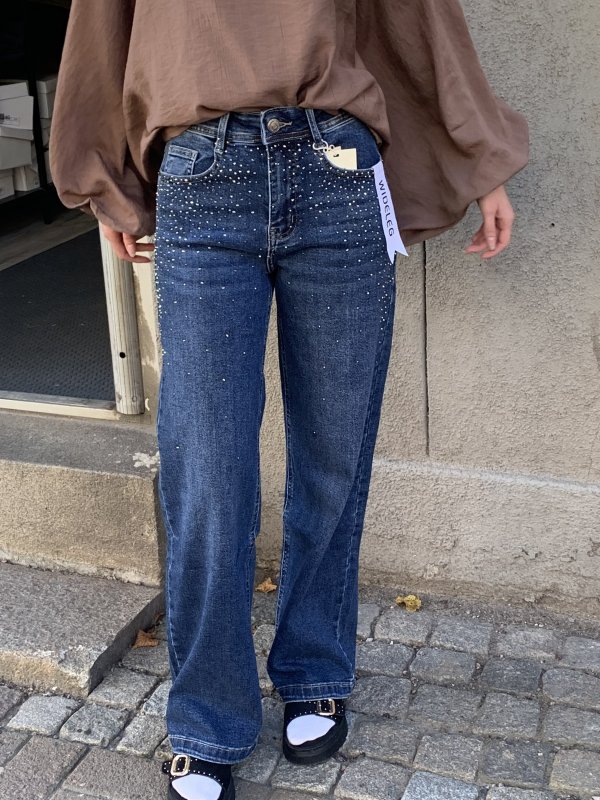 Snygga jeans med glitter ifrån Cosy House
