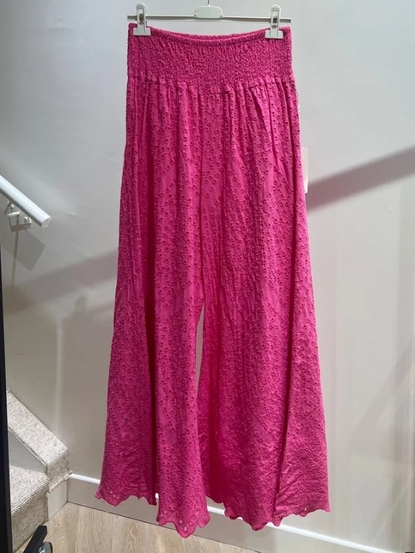 Byxa med Engelskt hålbroderi One-size 38-44